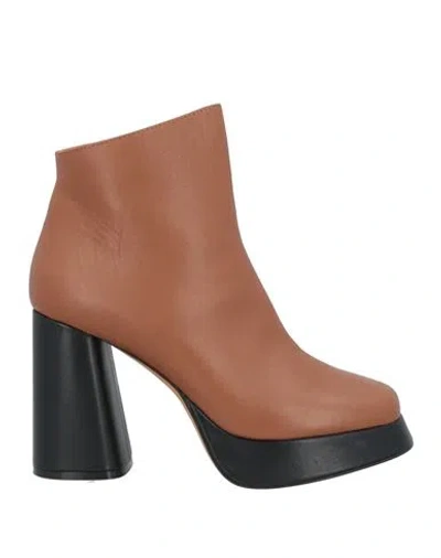 Roberto Festa Woman Ankle Boots Camel Size 10 Leather In Beige