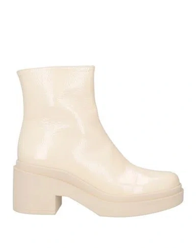 Roberto Festa Woman Ankle Boots Cream Size 8 Leather In Neutral