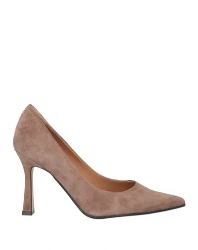 Roberto Festa Woman Pumps Light Brown Size 8 Leather In Beige