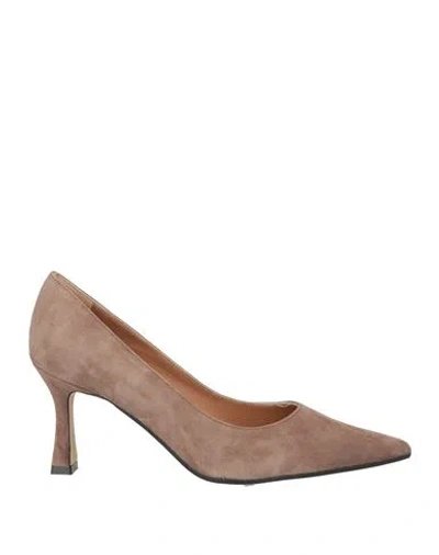 Roberto Festa Woman Pumps Light Brown Size 8 Leather In Beige