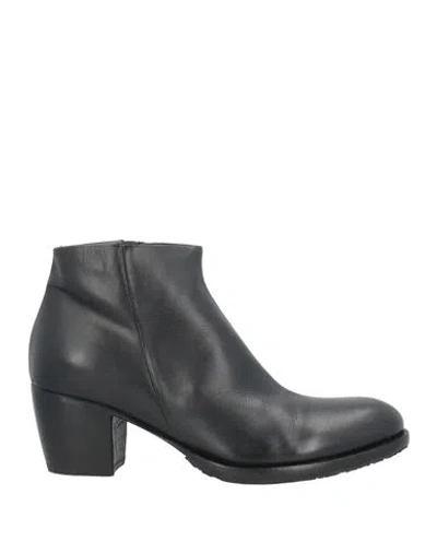 Rocco P . Woman Ankle Boots Black Size 10 Leather
