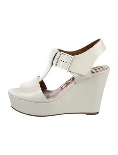 Pre-owned Rochas Leather T-strap Sandals In White