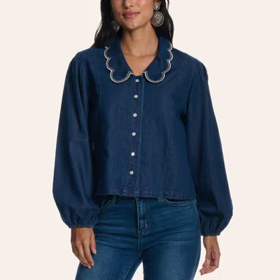 Rockin' C Women's Medium Wash Denim Scalloped Collar Long Sleeve Pearl Snap Shirt In Medium Blue