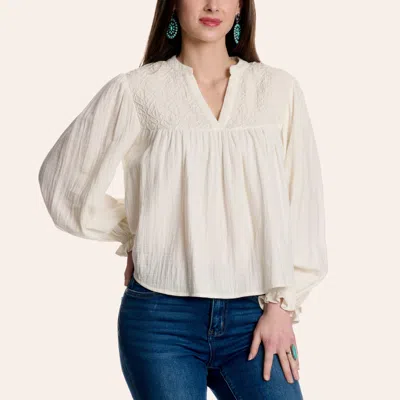 Rockin' C Women's Off White Embroidered Long Sleeve Peasant Top