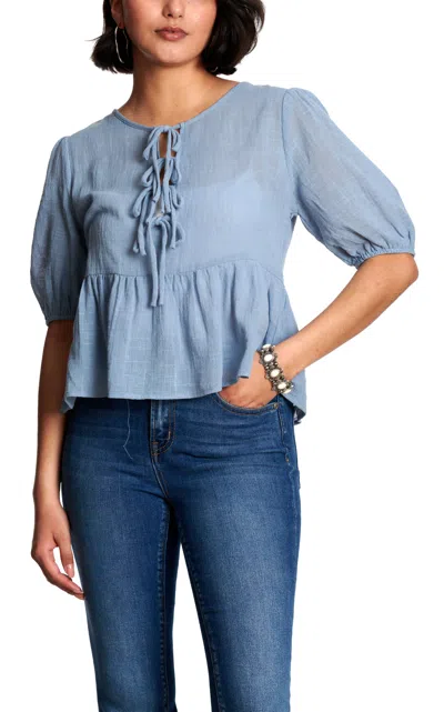Rockin' C Women's Pale Blue Tie-front Peplum Blouse