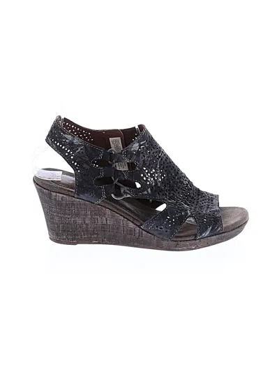 Pre-owned Rockport Wedges In Black