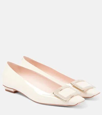 Roger Vivier Belle Vivier 25 Patent Leather Ballet Flats In White
