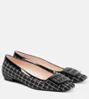 Roger Vivier 25mm Belle Vivier Bouclé Pumps In Schwarz