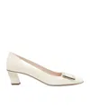 Roger Vivier Belle Vivier 45 Mother-of-pearl Buckle Pumps In Leather In Beige