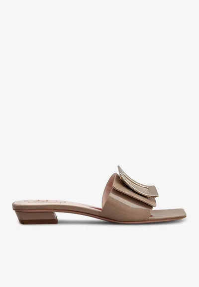 Roger Vivier Belle Vivier Metal Buckle Mules In Patent Leather In Gray