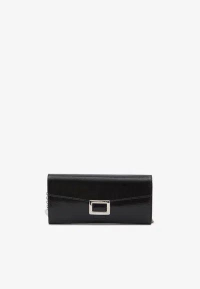 Roger Vivier Belle Vivier Patent Leather Chain Clutch In Black