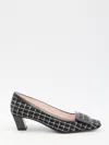 Roger Vivier Chic Belle Vivier Mini Pumps With Skyscraper Heel In Black