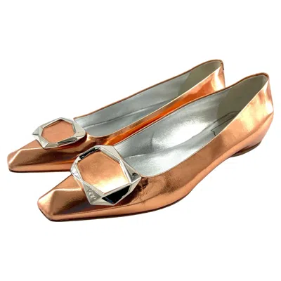 Pre-owned Roger Vivier "belle Vivier" Rose Gold Patent Leather Flats In Red