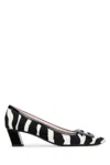Roger Vivier Belle Vivier Patent Leather-trimmed Pony Hair Pumps In Blackwhite