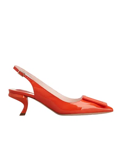 ROGER VIVIER ROGER VIVIER VIRGULE LACQUERED BUCKLE SLINGBACK PUMPS