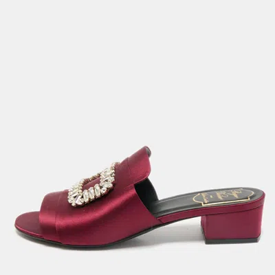 Roger Vivier Burgundy Satin Crystal Embellished Slide Sandals In Black