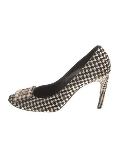 Pre-owned Roger Vivier Canvas Houndstooth Print Pumps In White