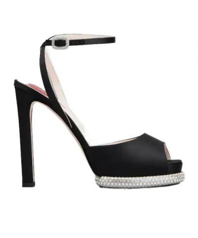 Roger Vivier Clasp Details High Heels In Black