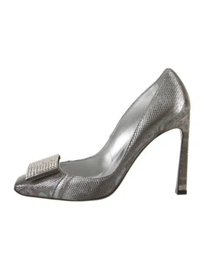 Pre-owned Roger Vivier Embossed Leather Crystal Embellishments Pumps In Neutral