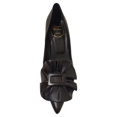 Pre-owned Roger Vivier "frilly Buckle" Décolleté Size 38 In Black