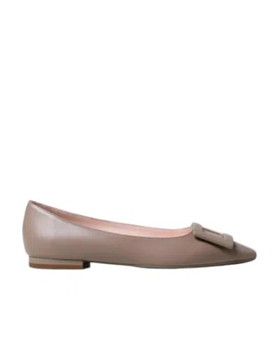 Roger Vivier Gomettine Ballet Shoes In Nude