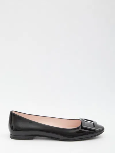 Roger Vivier Buckle-plaque Leather Ballet Flats With Pointed Toe In Black