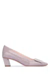 Roger Vivier Belle Vivier 45 Metal Buckle Pumps In Patent Leather In Dustyrose