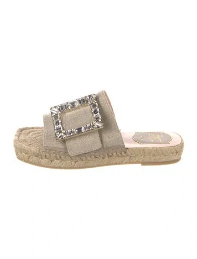 Pre-owned Roger Vivier Jute Crystal Embellishments Slides In Neutrals