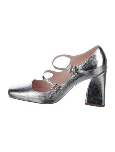 Pre-owned Roger Vivier Leather Crystal Embellishments D'orsay Pumps