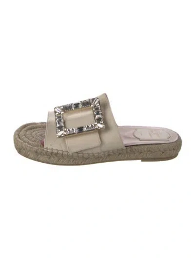Pre-owned Roger Vivier Leather Crystal Embellishments Espadrilles In Neutral