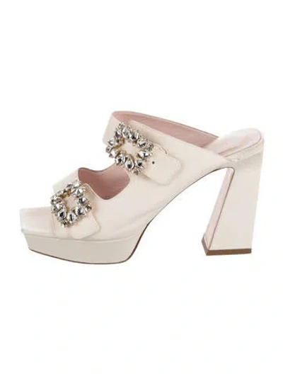 Pre-owned Roger Vivier Leather Crystal Embellishments Slides In Neutral