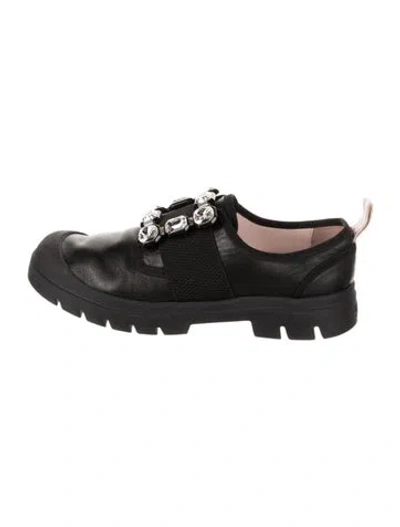 Pre-owned Roger Vivier Leather Crystal Embellishments Sneakers In Black