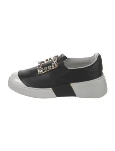 Pre-owned Roger Vivier Leather Crystal Embellishments Sneakers In Black