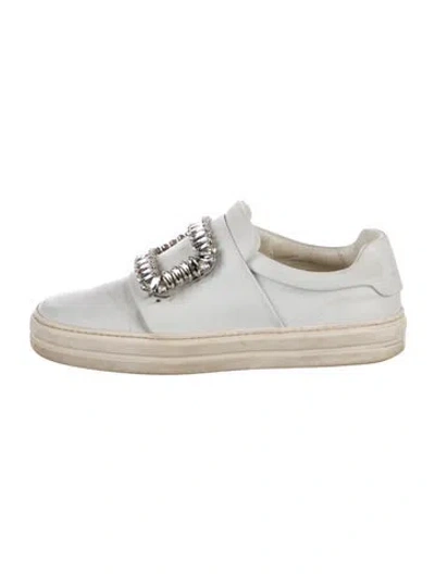 Pre-owned Roger Vivier Leather Crystal Embellishments Sneakers In White