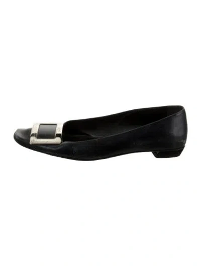 Pre-owned Roger Vivier Leather Flats In Black