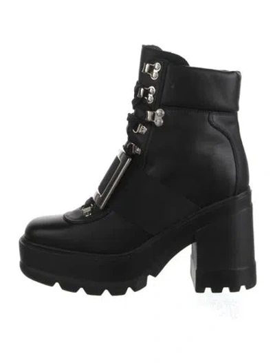 Pre-owned Roger Vivier Leather Lace-up Boots In Black