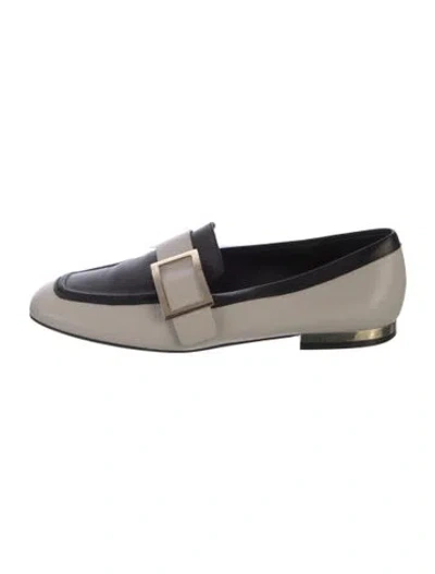 Pre-owned Roger Vivier Leather Loafers In Black