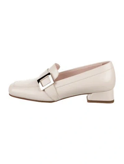 Pre-owned Roger Vivier Leather Loafers In White