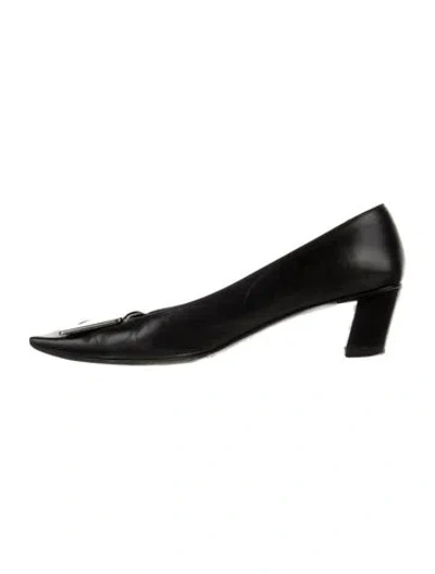 Pre-owned Roger Vivier Leather Pumps In Black