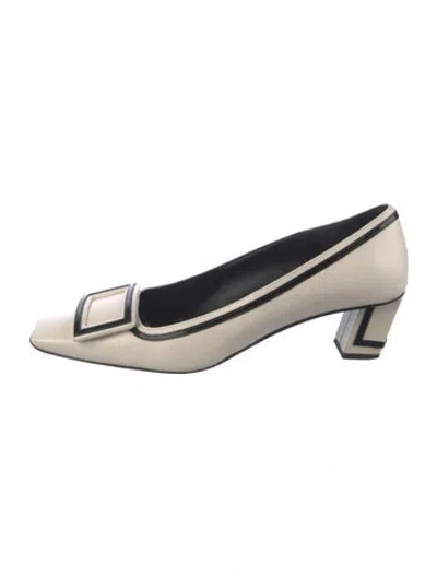 Pre-owned Roger Vivier Leather Pumps In Neutrals