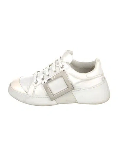 Pre-owned Roger Vivier Leather Sneakers In Neutral