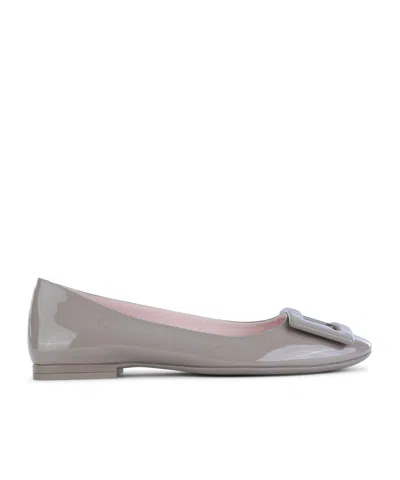 Roger Vivier Logo Embossed Flat Shoes In Gray