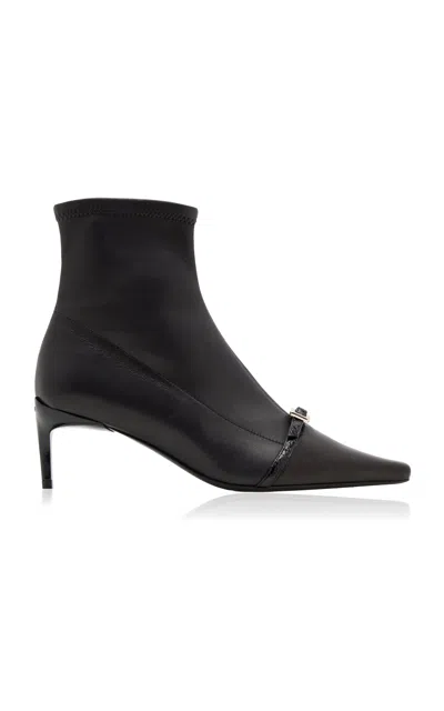 Roger Vivier Moda Operandi In Black