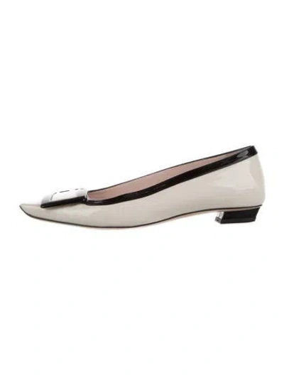Pre-owned Roger Vivier Patent Leather Ballet Flats In White