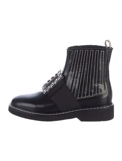 Pre-owned Roger Vivier Patent Leather Chelsea Boots In Black