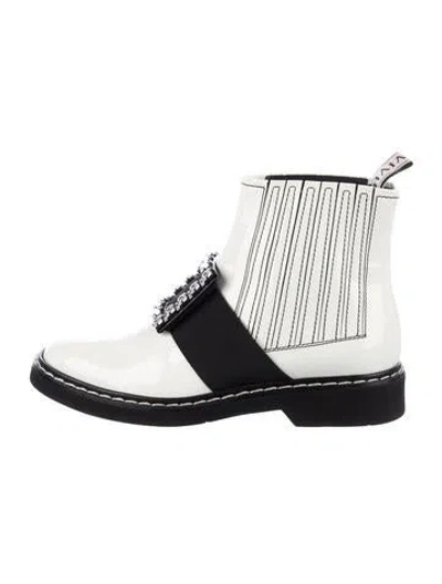 Pre-owned Roger Vivier Patent Leather Crystal Embellishments Chelsea Boots In Black