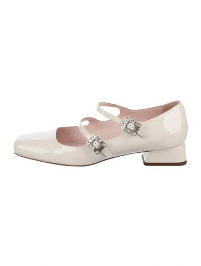Pre-owned Roger Vivier Patent Leather Crystal Embellishments Pumps In White