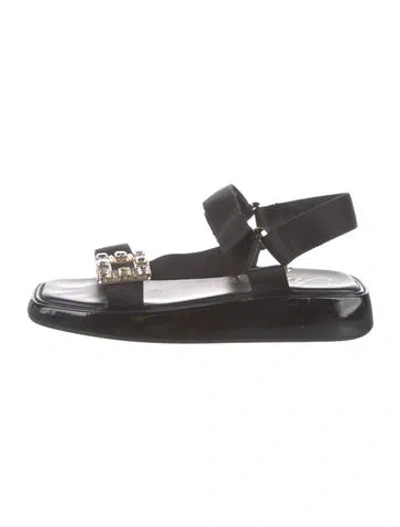 Pre-owned Roger Vivier Patent Leather Crystal Embellishments Sandals In Black