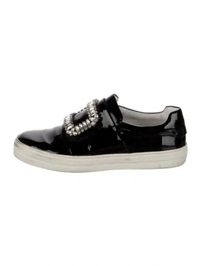 Pre-owned Roger Vivier Patent Leather Crystal Embellishments Sneakers In Black
