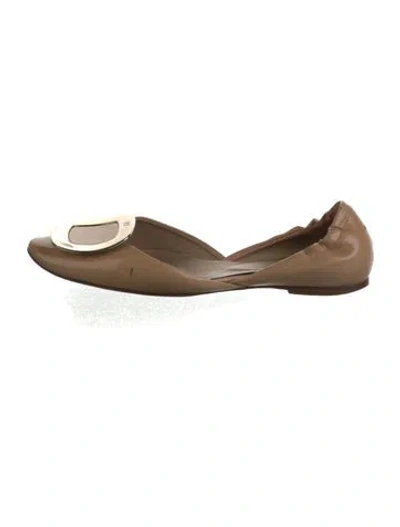 Pre-owned Roger Vivier Patent Leather D'orsay Flats In Neutral